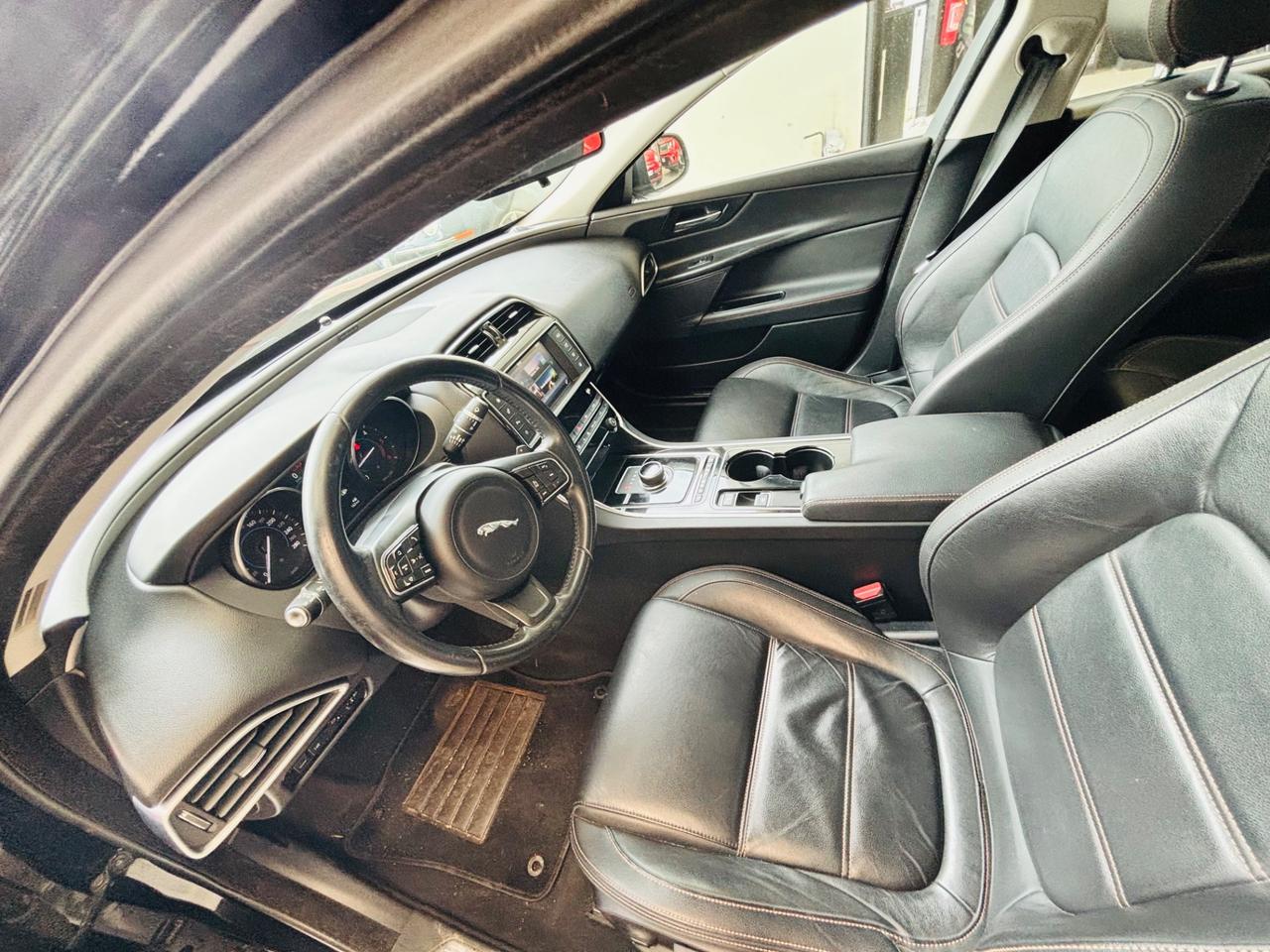 Jaguar XE 2.0 D Turbo Portfolio