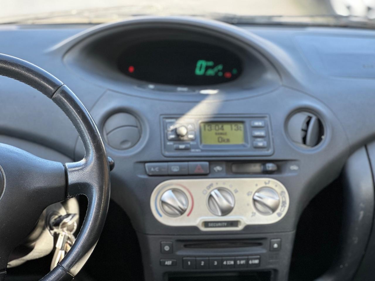 Toyota YARIS 1.0 BENZINA 2005 - SOLO 120 MILA KM