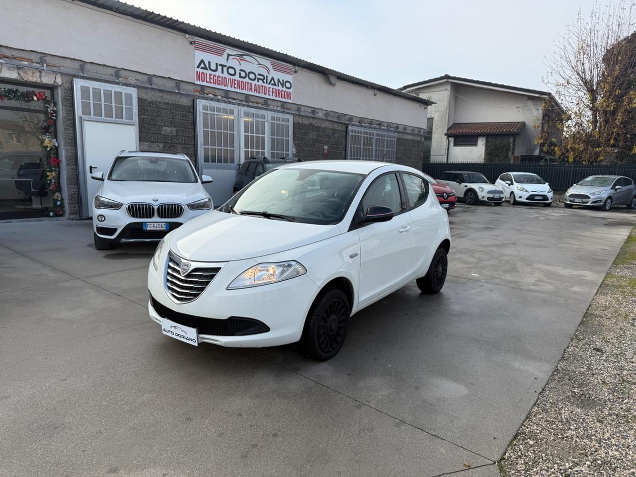 Lancia Ypsilon 0.9 TwinAir 85 CV 5 porte Metano Ecochic Gold