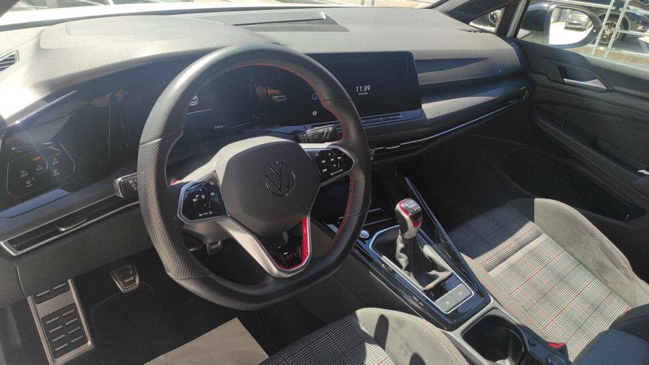 VOLKSWAGEN GOLF GTI 2.0 TURBO BENZINA 245CV MANUALE