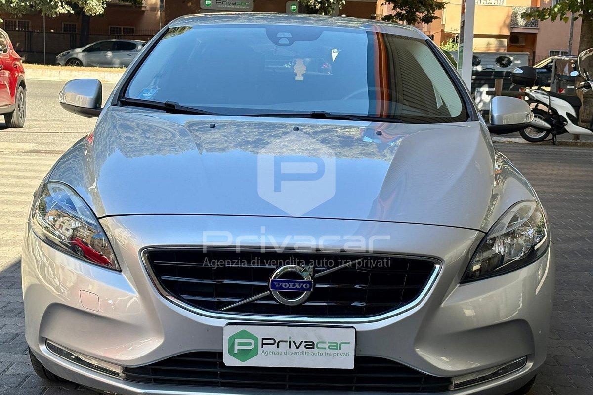 VOLVO V40 D2 R-design Kinetic