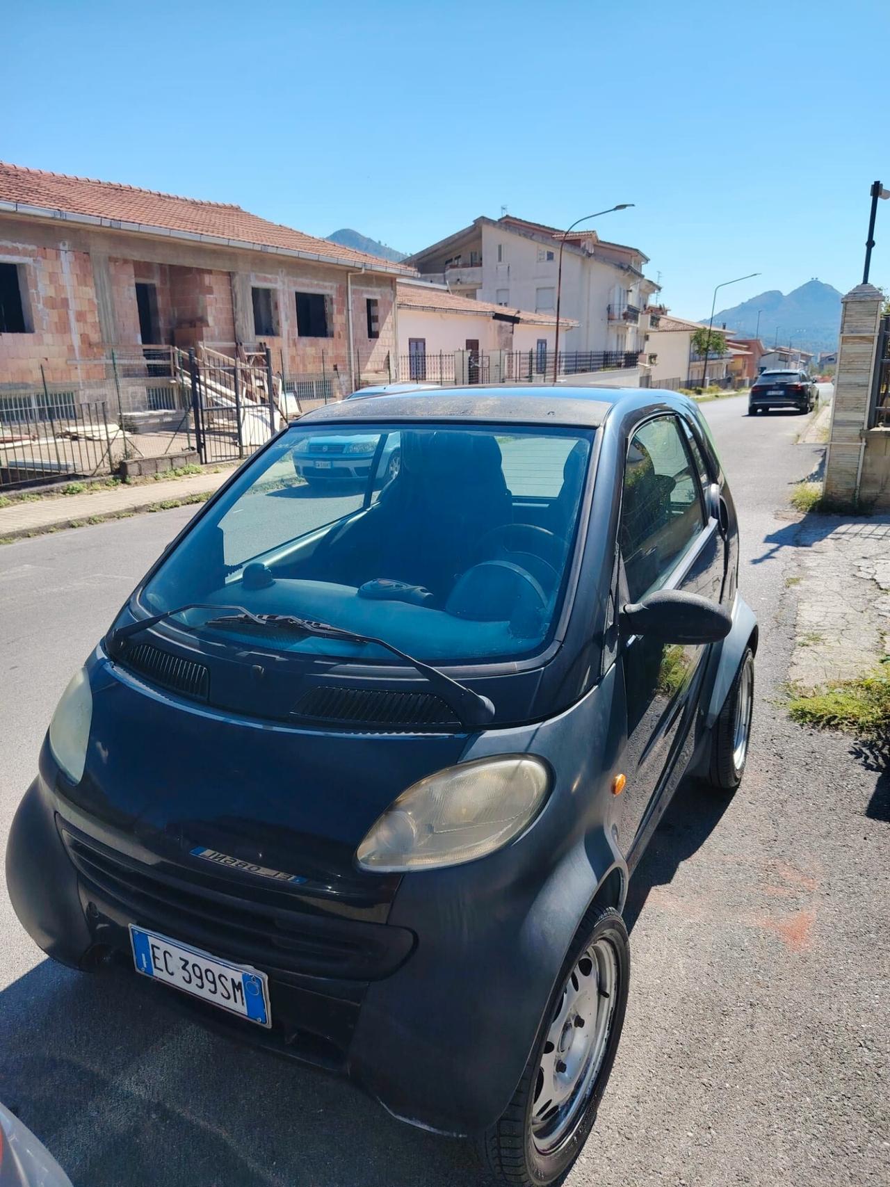 Smart 800 city-coupé passion cdi-296000 Km-