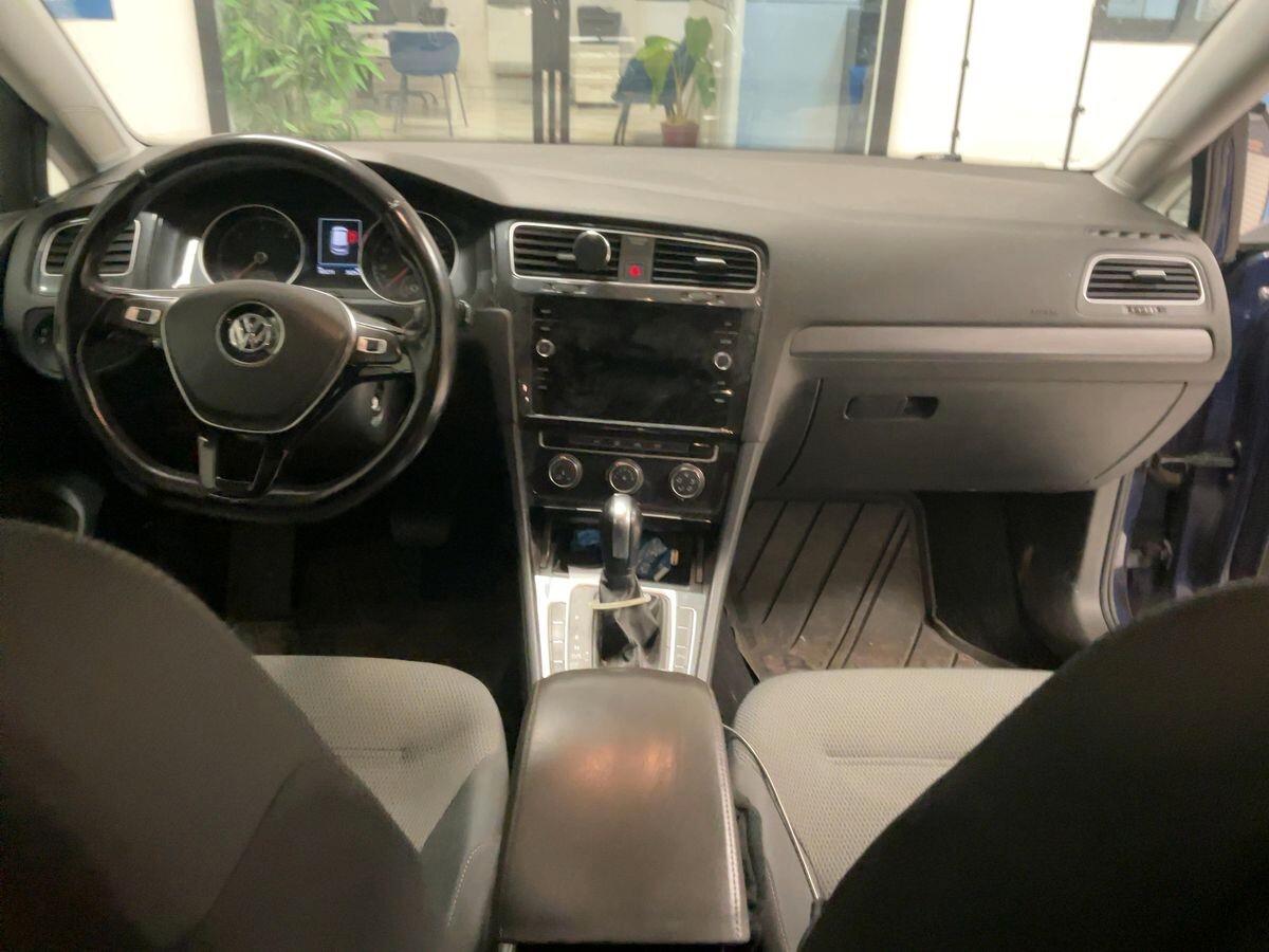 Volkswagen Golf 150CV DSG7