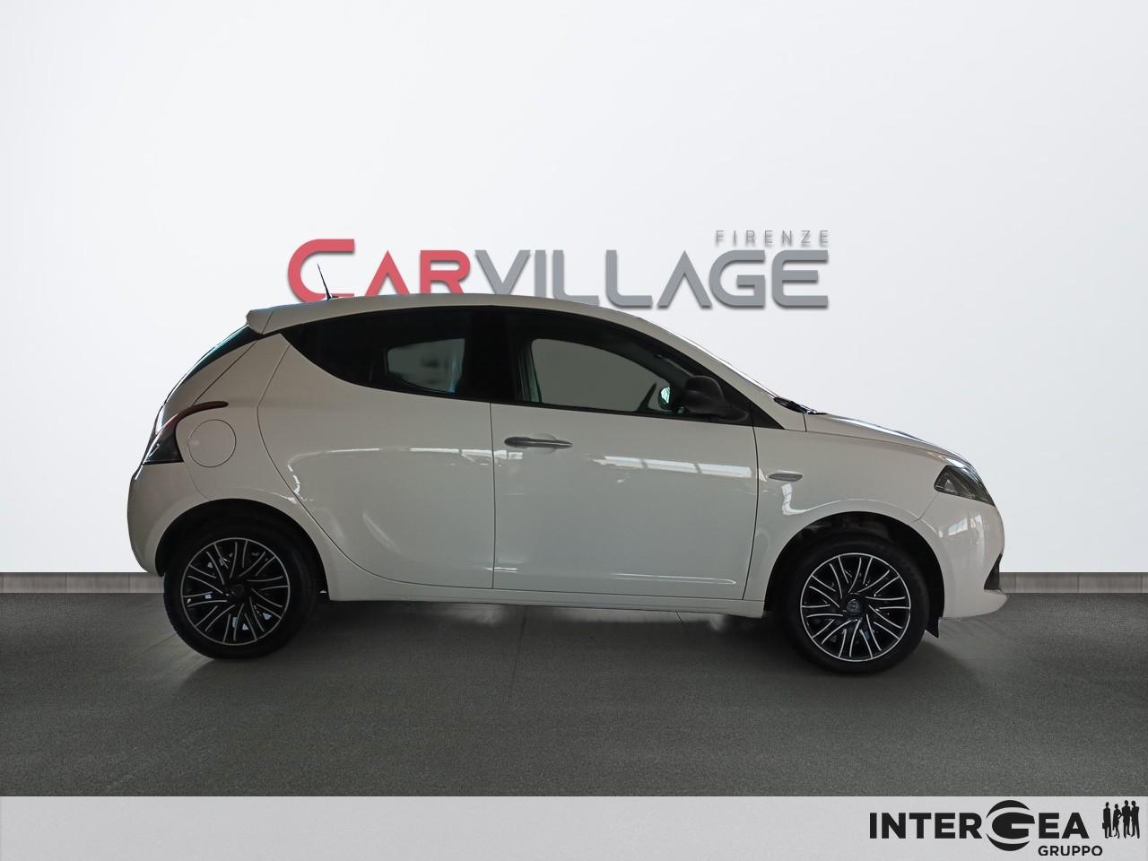 LANCIA Ypsilon 1.0 firefly hybrid Gold s&s 70cv