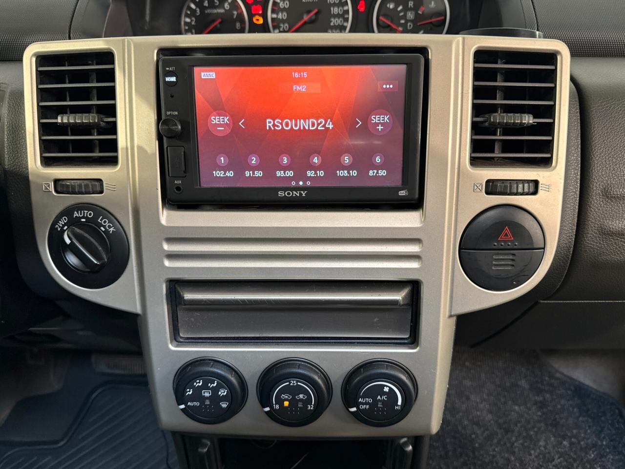 Nissan X-Trail 2.5 AUTO. Elegance TETTO APRIBILE