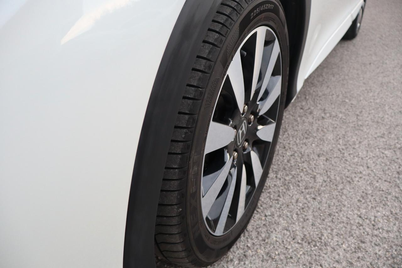 Honda Civic 1.6 i-DTEC Elegance Navi