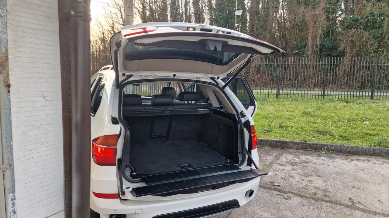 BMW X5 xDrive30d Futura - 2011