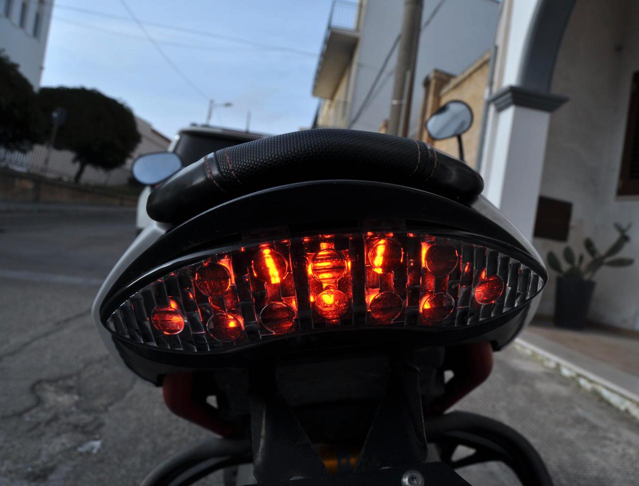 Triumph Speed Triple R 1050