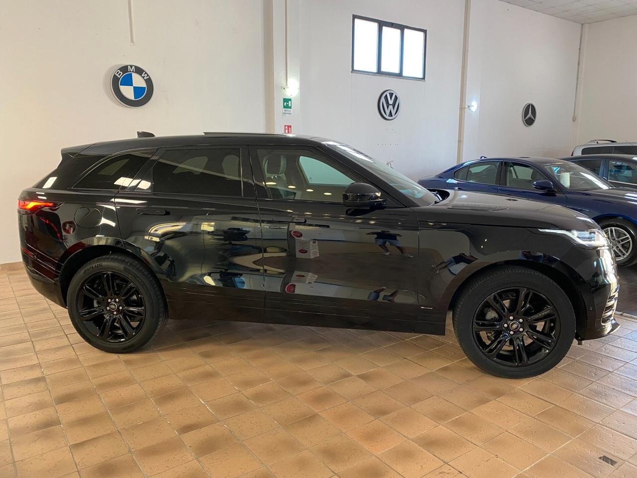Land Rover Range Rover Velar 2.0D I4 240 CV R-Dynamic