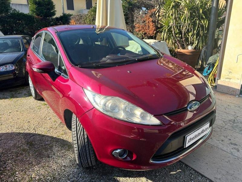 Ford Fiesta 1.2 82 CV 5 porte Titanium Ok Neopatentati