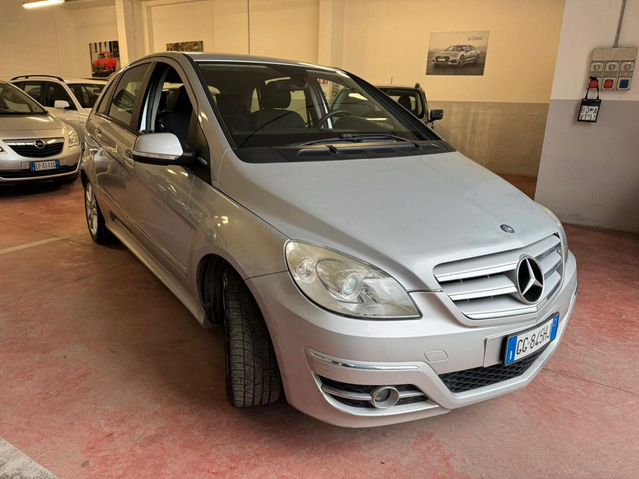 Mercedes-benz B 180 Per neopatentati