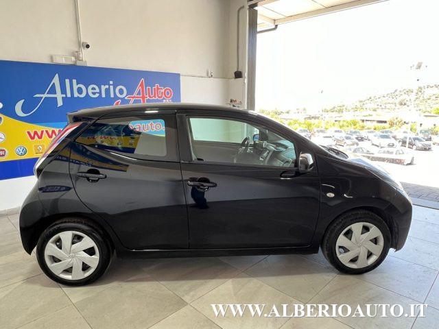 TOYOTA Aygo 1.0 VVT-i 69 CV 5 porte x-play