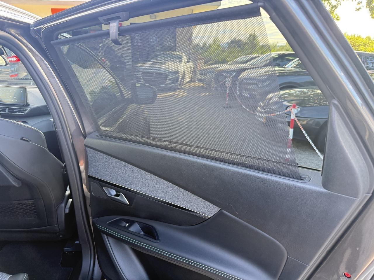 PEUGEOT 5008 1.5TDCI 4X4 GT LINE 7 POSTI