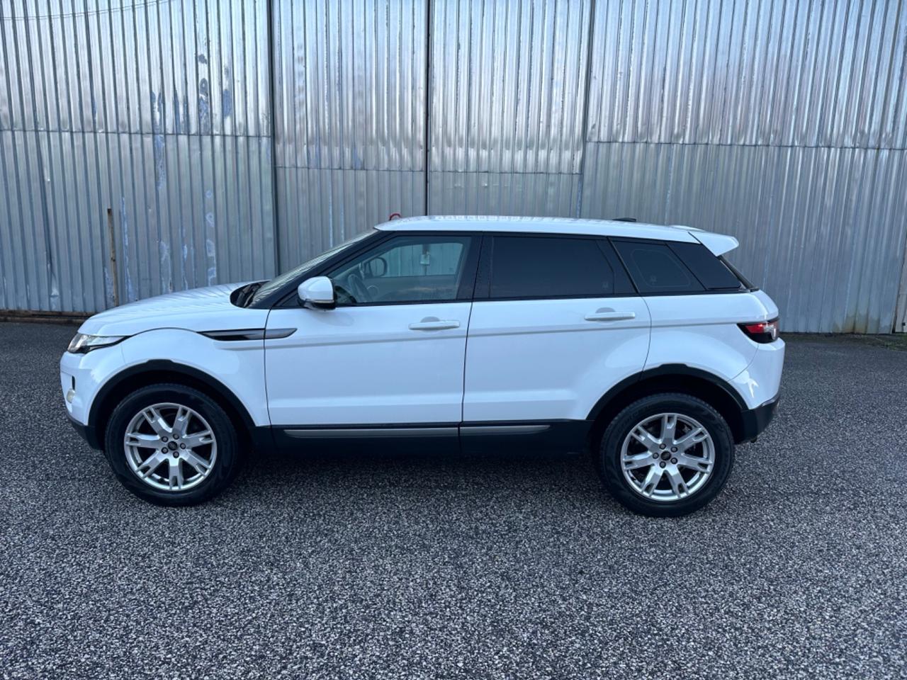 Land Rover Range Rover Evoque 2.2 TD4 5p. Pure