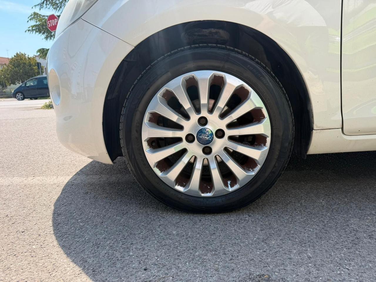 Ford Ka Ka/Ka+ 1.2 Titanium 69cv E5