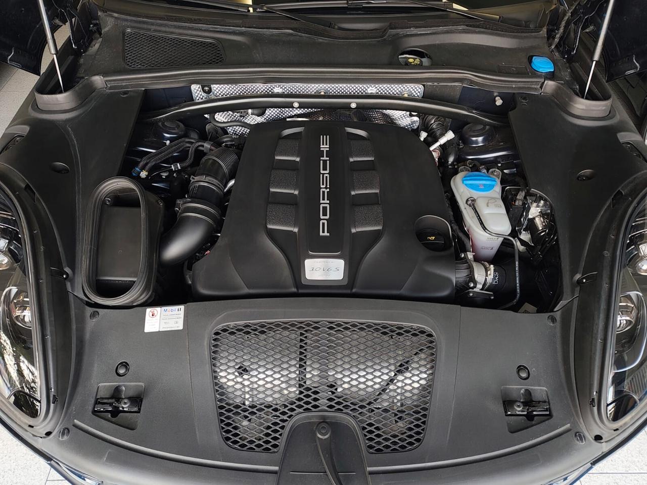 Porsche Macan 3.0 S Diesel SPORT CHRONO