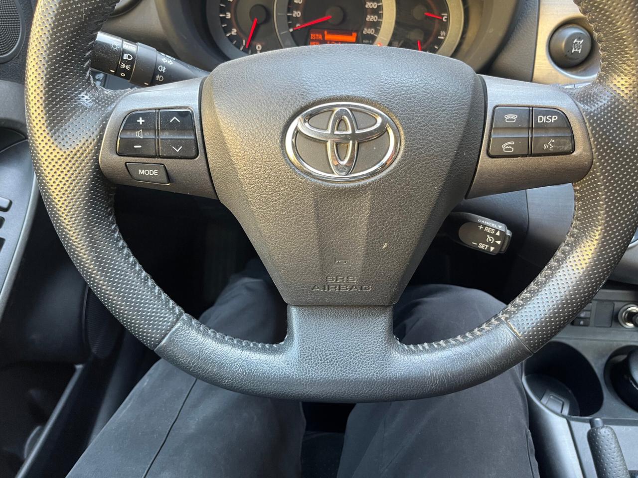TOYOTA RAV 4 2.2 D-4D LOUNGE - 4X4