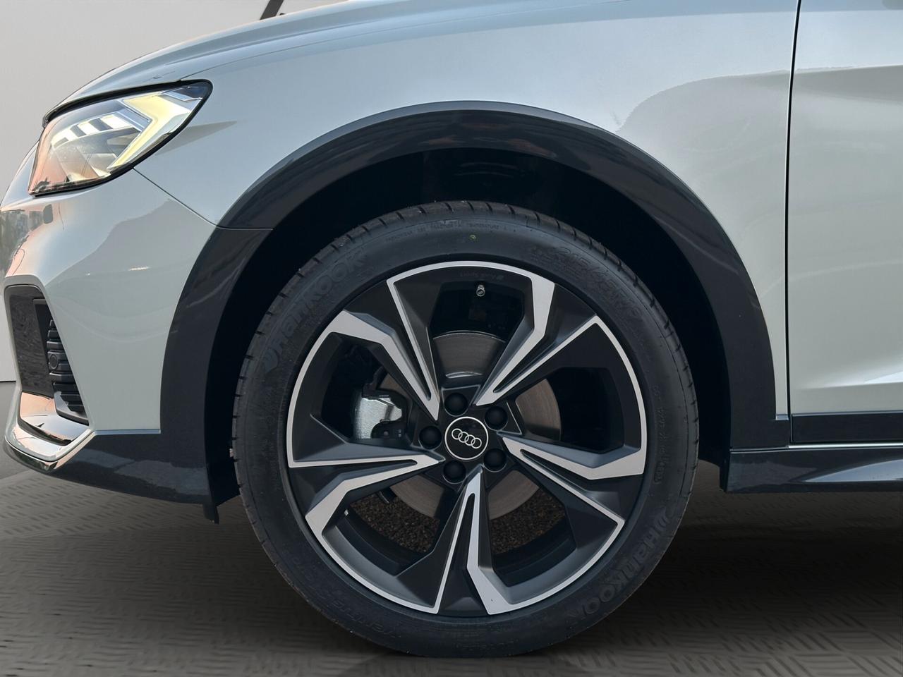 Audi A1 allstreet 30 TFSI S tronic Identity Contrast