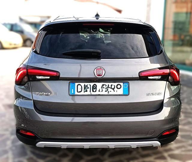 FIAT Tipo 1.5 Hybrid DCT SW Cross
