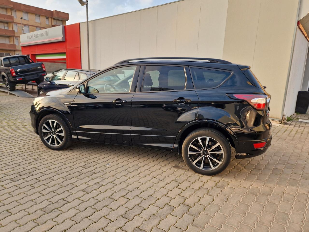 Ford Kuga 2.0 TDCI 180 CV 4WD Powershift ST-Line