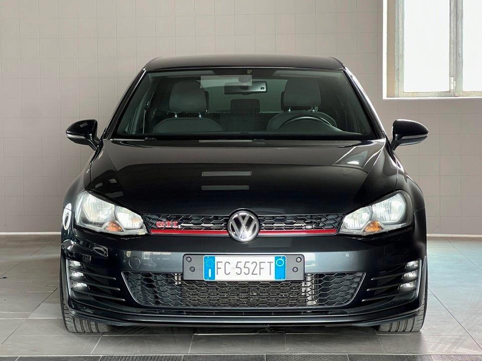 Volkswagen Golf GTI Performance 2.0 TSI DSG 5p
