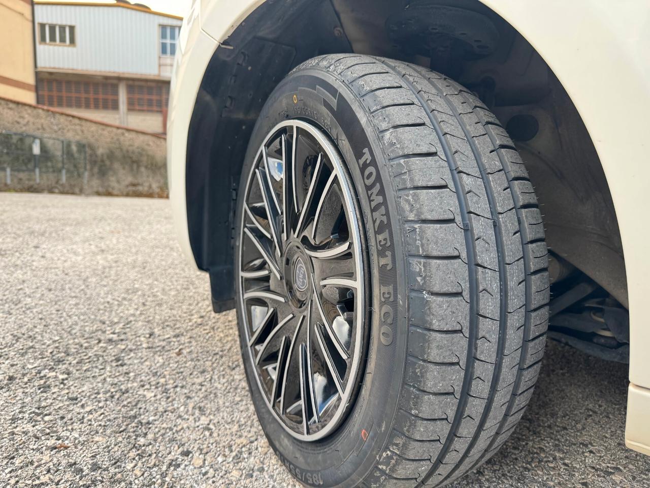 Lancia Ypsilon 1.2 70CV GOLD