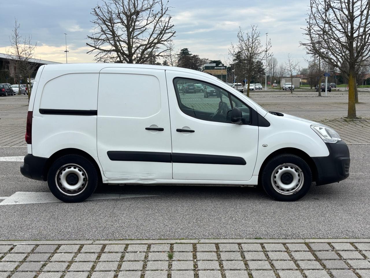 Citroen Berlingo BlueHDi 100 Van 3 posti Club L1