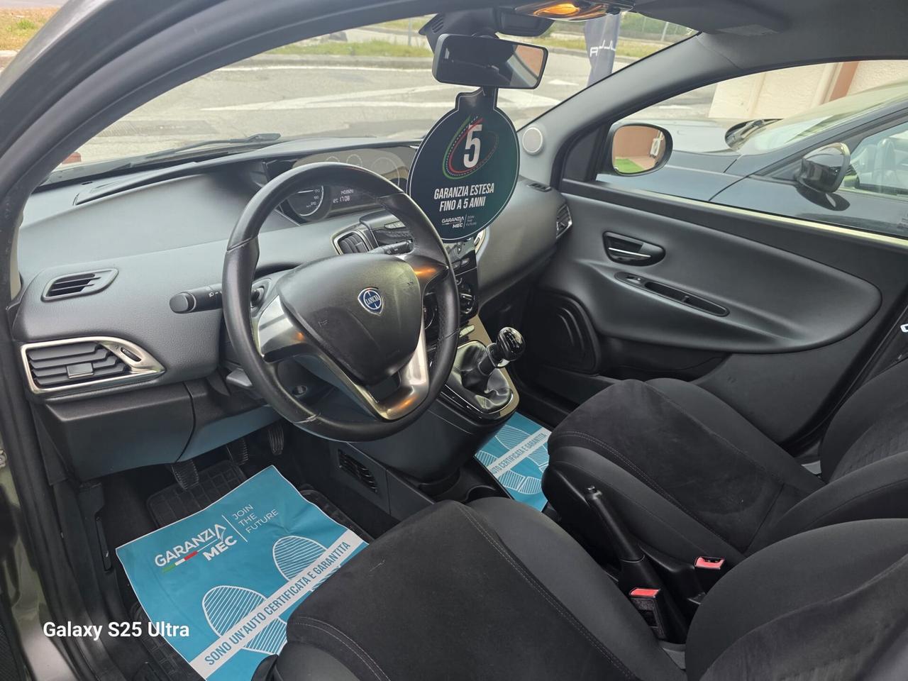 Lancia Ypsilon 1.2 69 CV 5 porte S&S Platinum