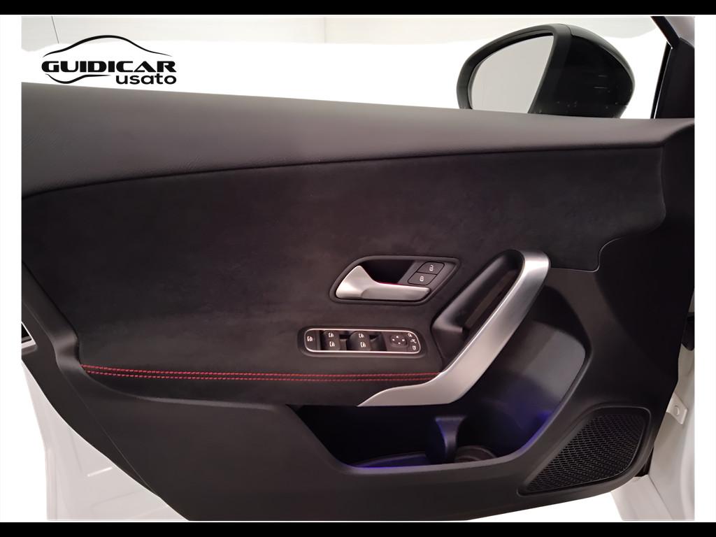 Mercedes-Benz Classe A - W177 2018 - A 180 d Premium auto