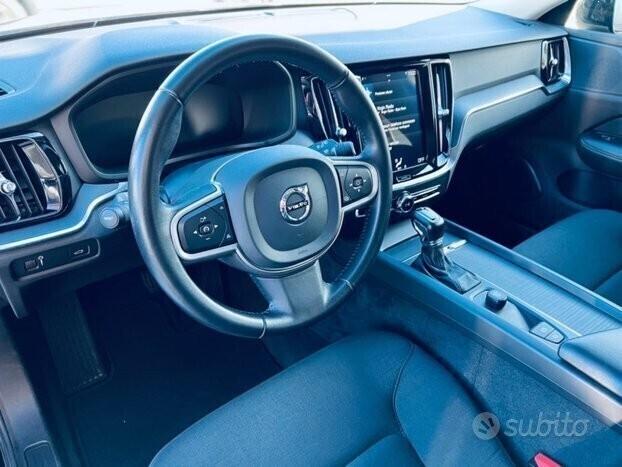 VOLVO V60 D3 Geartronic COCKPIT- CARPLAY