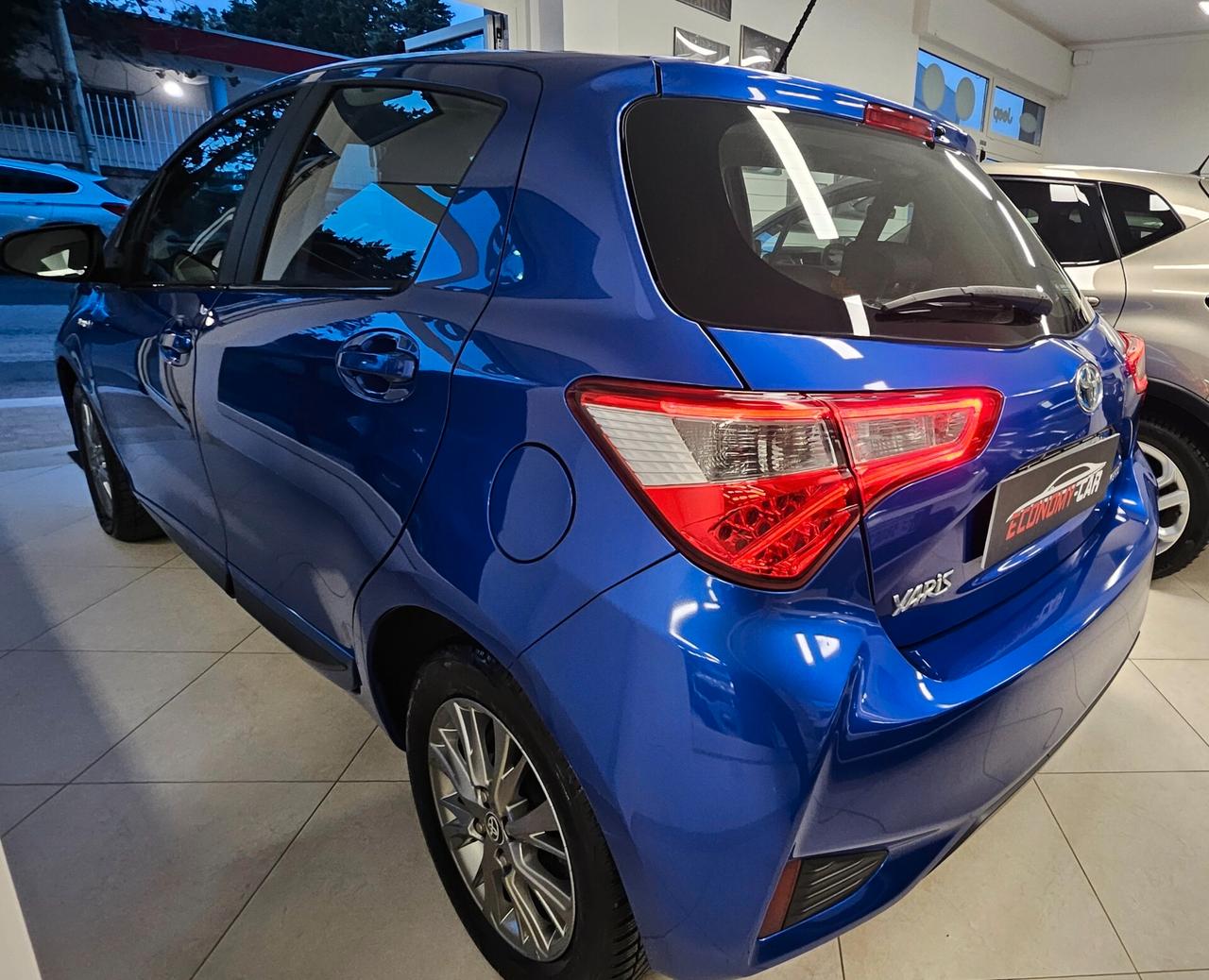 Toyota Yaris 1.5 Hybrid 5 porte Cool