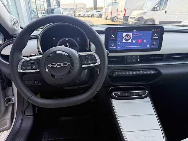 Fiat 600 Hybrid Hybrid 100 CV DCT MHEV La Prima