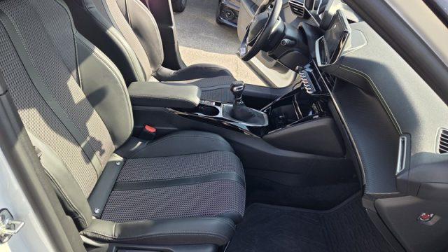 PEUGEOT 2008 PureTech 130 S&S GT PERMUTE OK NEOPAT. UNICOPR.