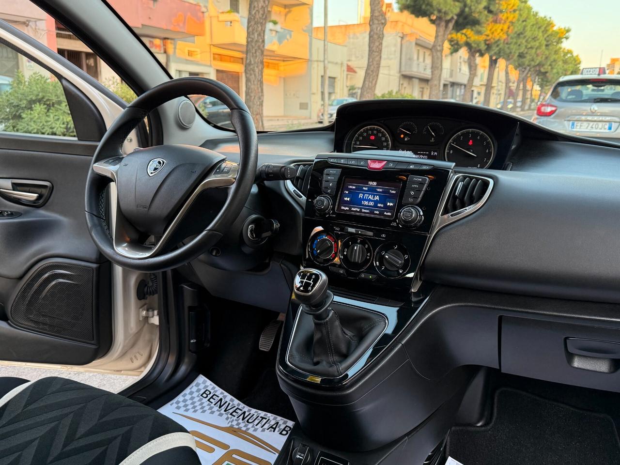 Lancia Ypsilon 1.2 69CV 5P SOLI KM 83.000 - 2015