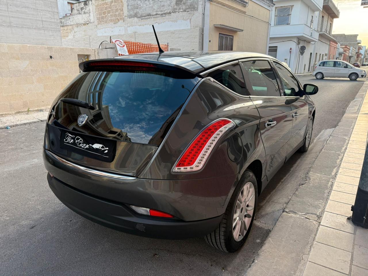 LANCIA DELTA PLATINO 1.6 MJT 120CV ALCANTARA NAVI CAM ANNO 2011