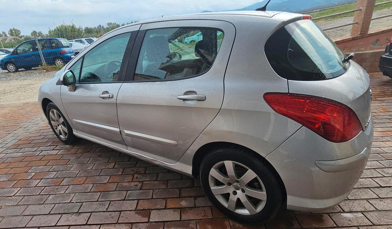 Peugeot 308 1.6 HDi 90CV FAP 5p. Premium