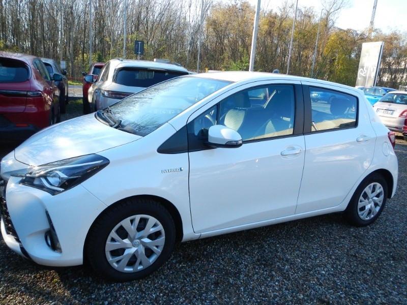 Toyota Yaris 1.5 Hybrid 5 porte Business