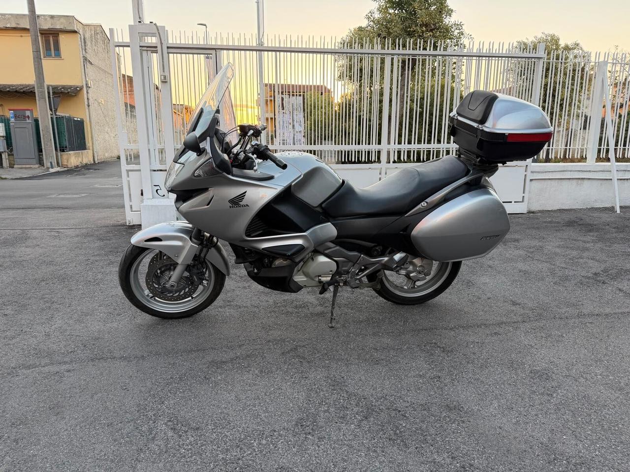 Honda Deauville 700 KM CERTIFICATI IN FATTURA