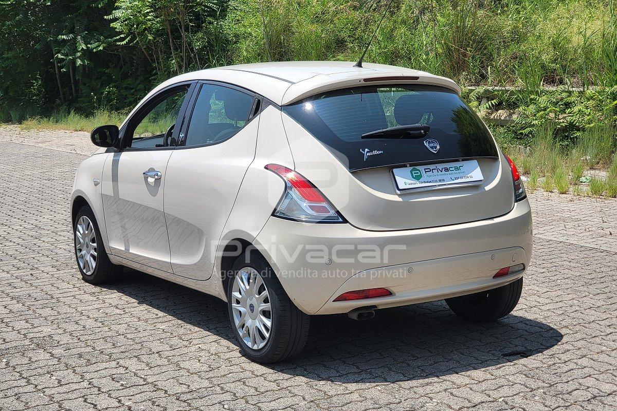 LANCIA Ypsilon 1.2 69 CV 5 porte Silver