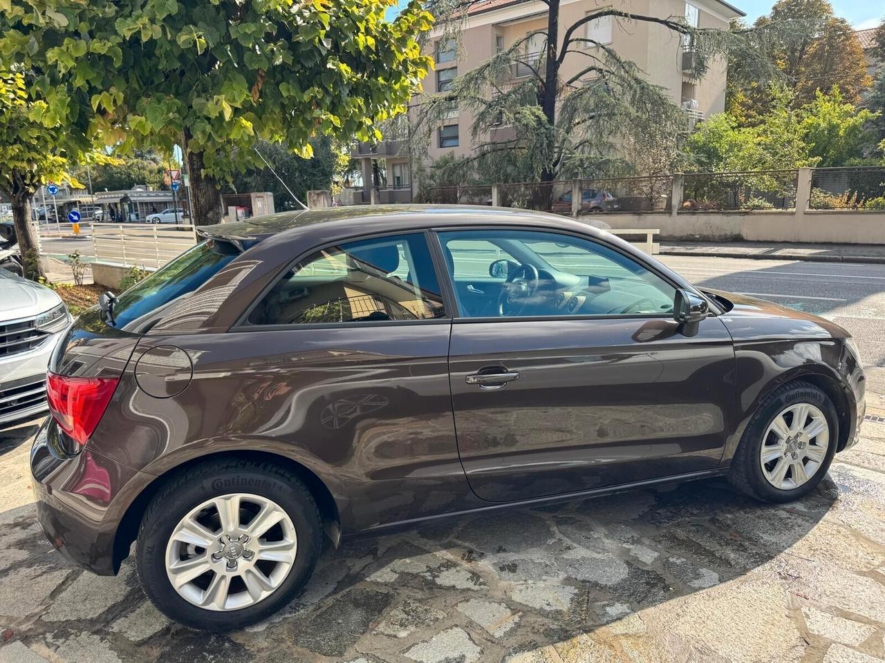 AUDI A1 1.2 TFSI ATTRACTION NEOPATENTATI