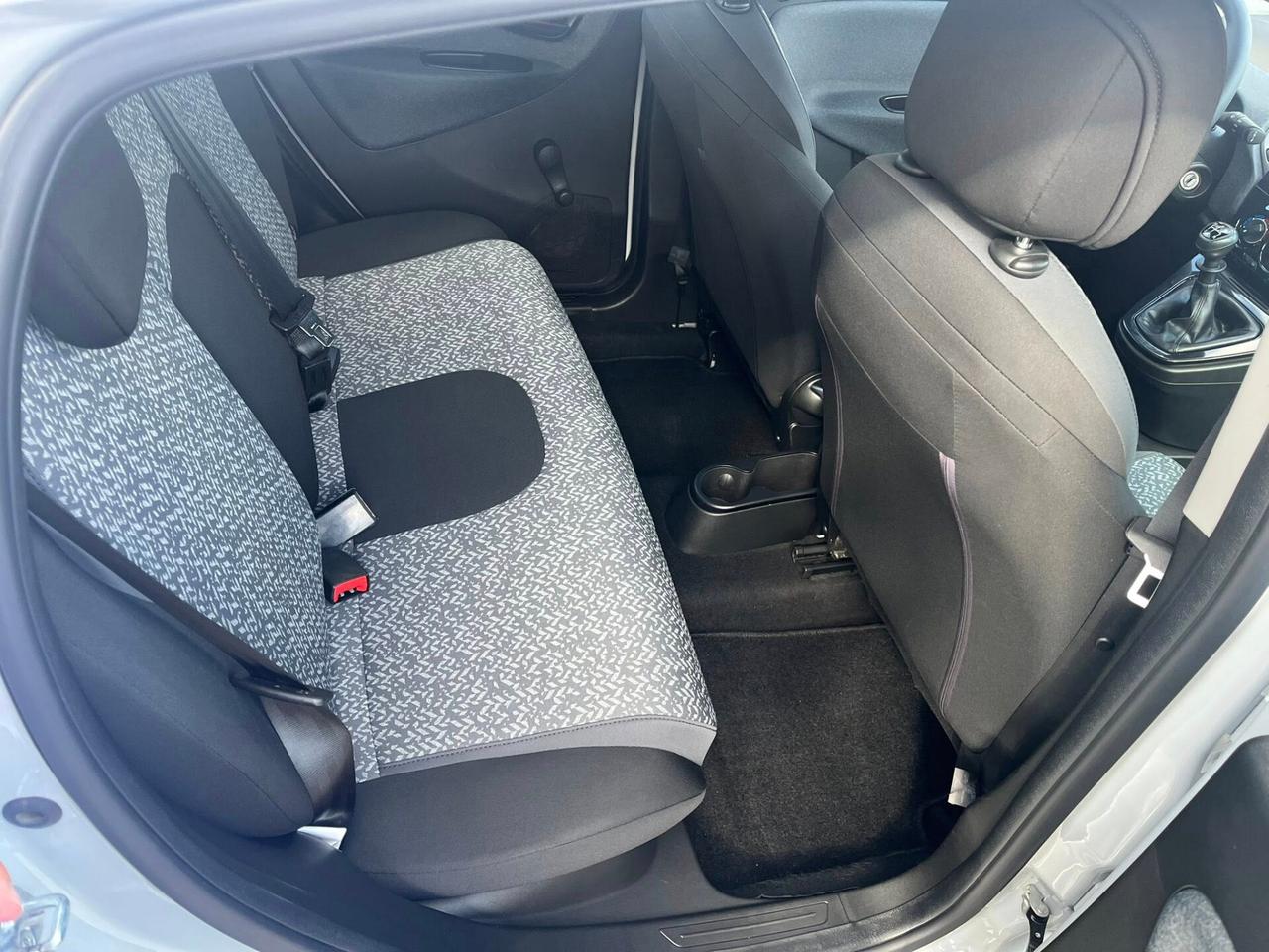 Lancia Ypsilon 1.2 BENZINA 69CV 5 porte Elefantino