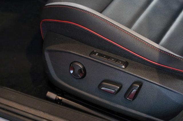 VOLKSWAGEN Golf GTI CLUBSPORT.2.0 GTI DSG.300CV.PERFORMANCE.AKRAPOVIC.