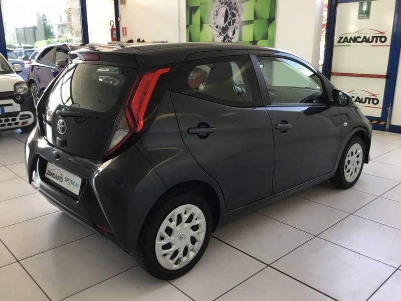 Toyota Aygo Connect 1.0 VVT-i 72 CV 5 porte x-cool AUTOMATICA
