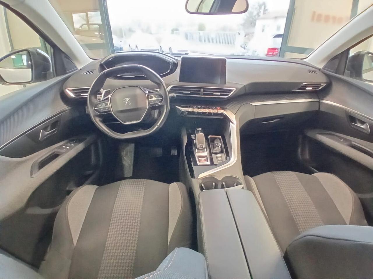 Peugeot 3008 BlueHDi 130 S&S EAT8 Active Pack