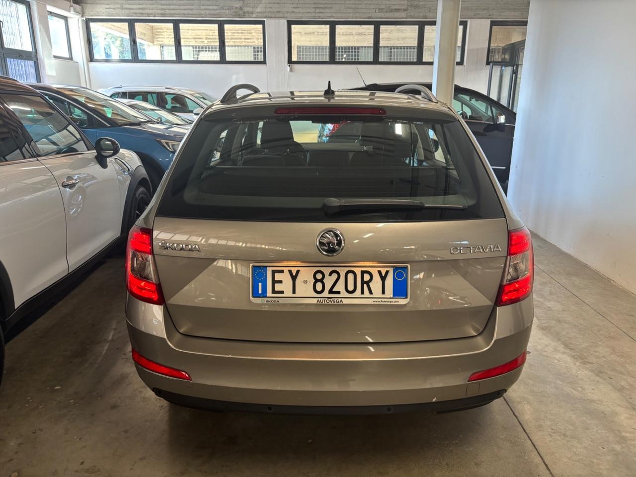 Skoda Octavia 1.6 TDI 105cv |OK NEOPATENTATI|