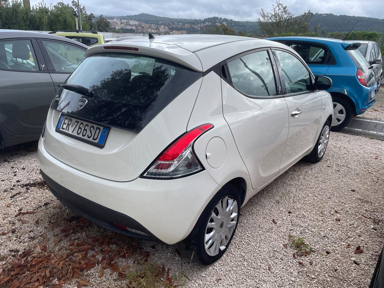 Lancia Ypsilon 1.2 69 CV 5 porte GPL Ecochic Platinum