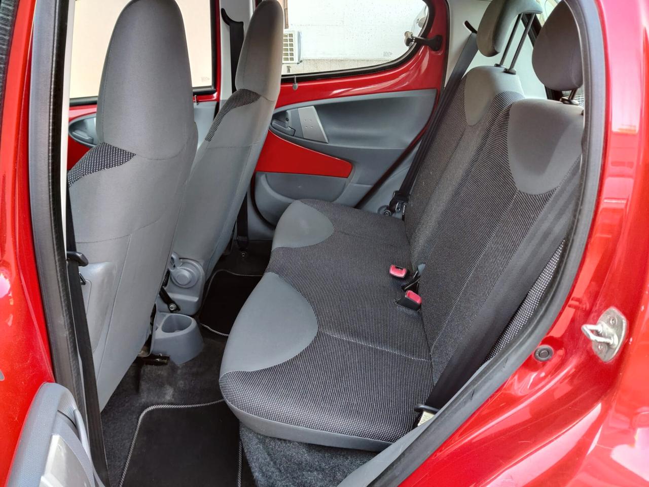 Peugeot 107 1.0 Benz 5 porte Automatica