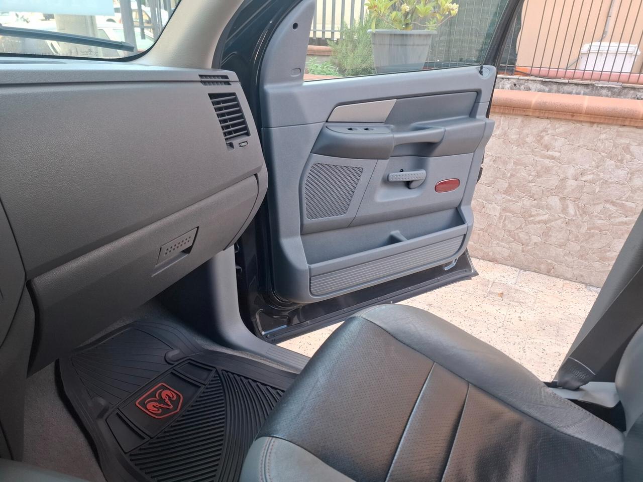Dodge RAM 1500 5.7 V8 GPL