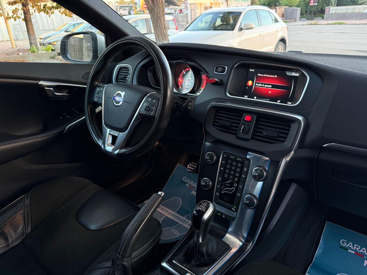 Volvo V40 D2 R-DESIGN