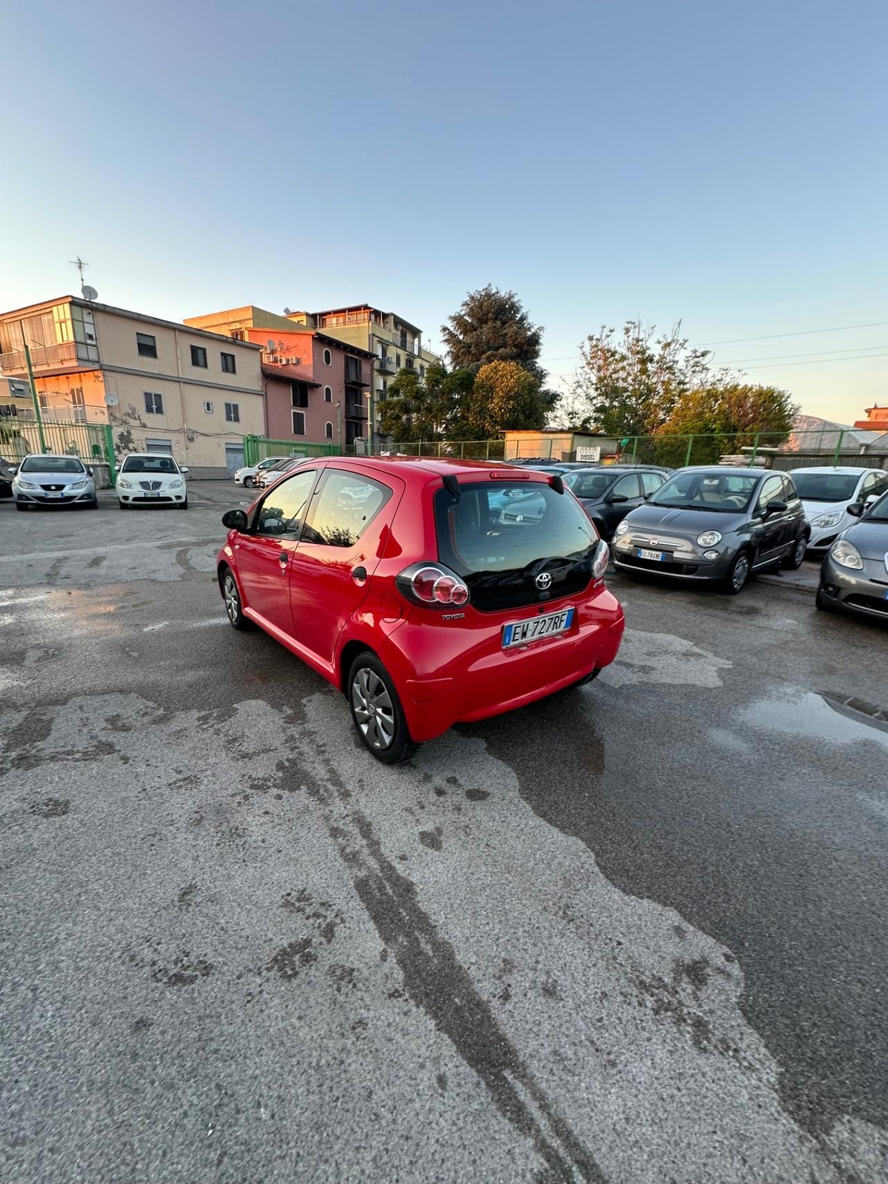 Toyota Aygo 1.0 12V VVT-i 5 porte Cool Soda Connect